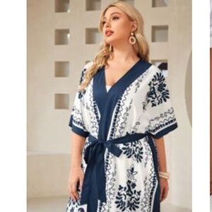 NEW SHEIN Blue & White Patterned Kimono